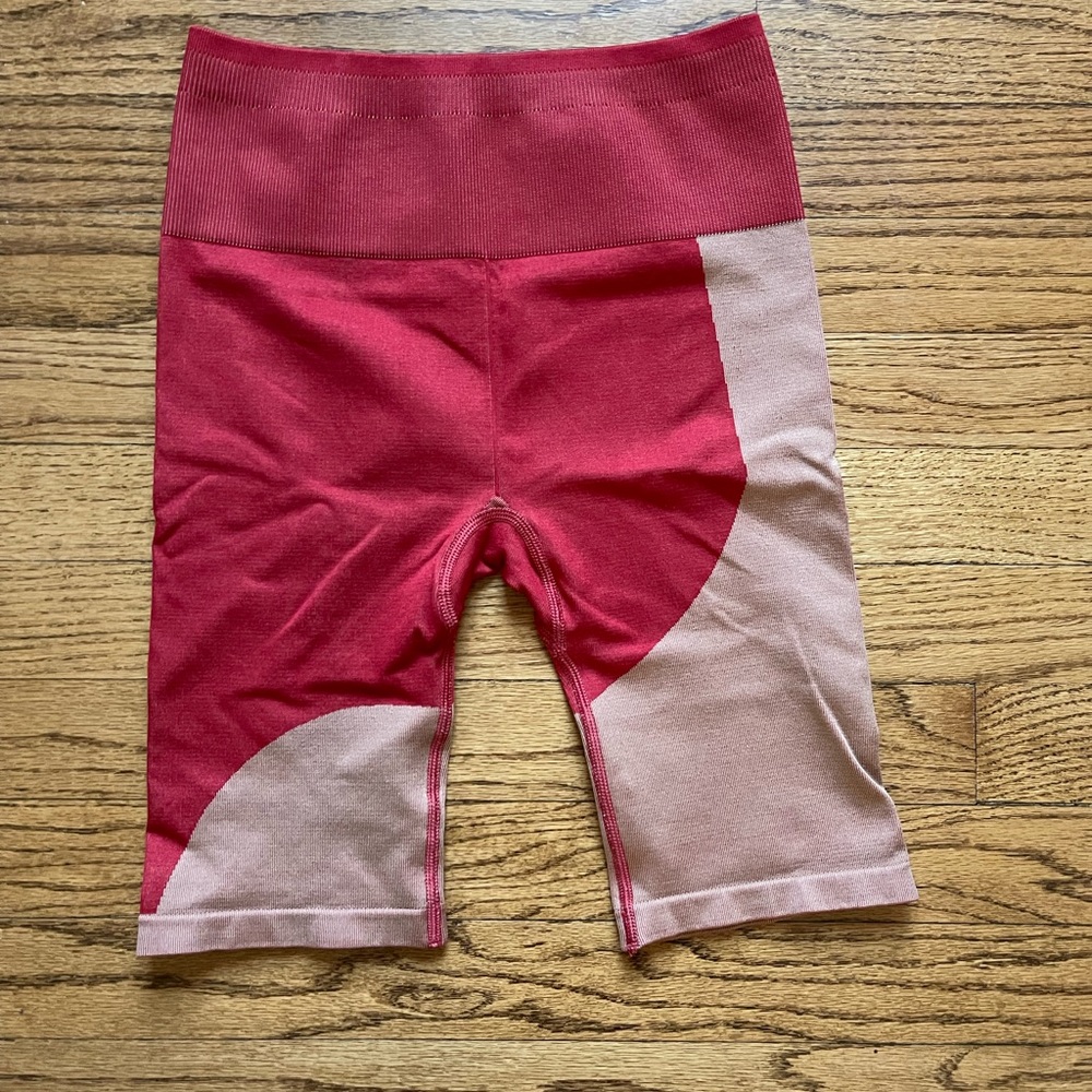 Fabletics biker short red/brown